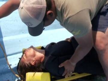 Yaiza tiene que ser evacuada por los servicios médicos en ‘Supervivientes’ y deja a sus compañeros preocupados