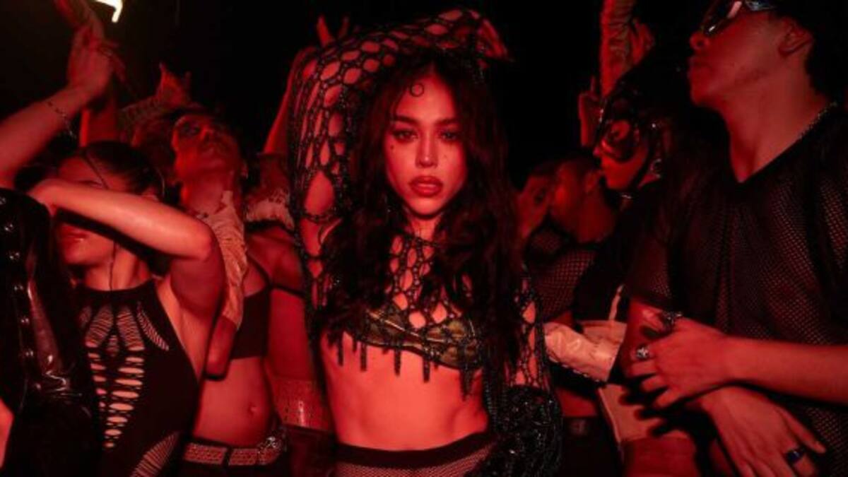 DANNA SE PRESENTÓ EN LOS VMAS Y DIÓ UN NUEVO ANUNCIO