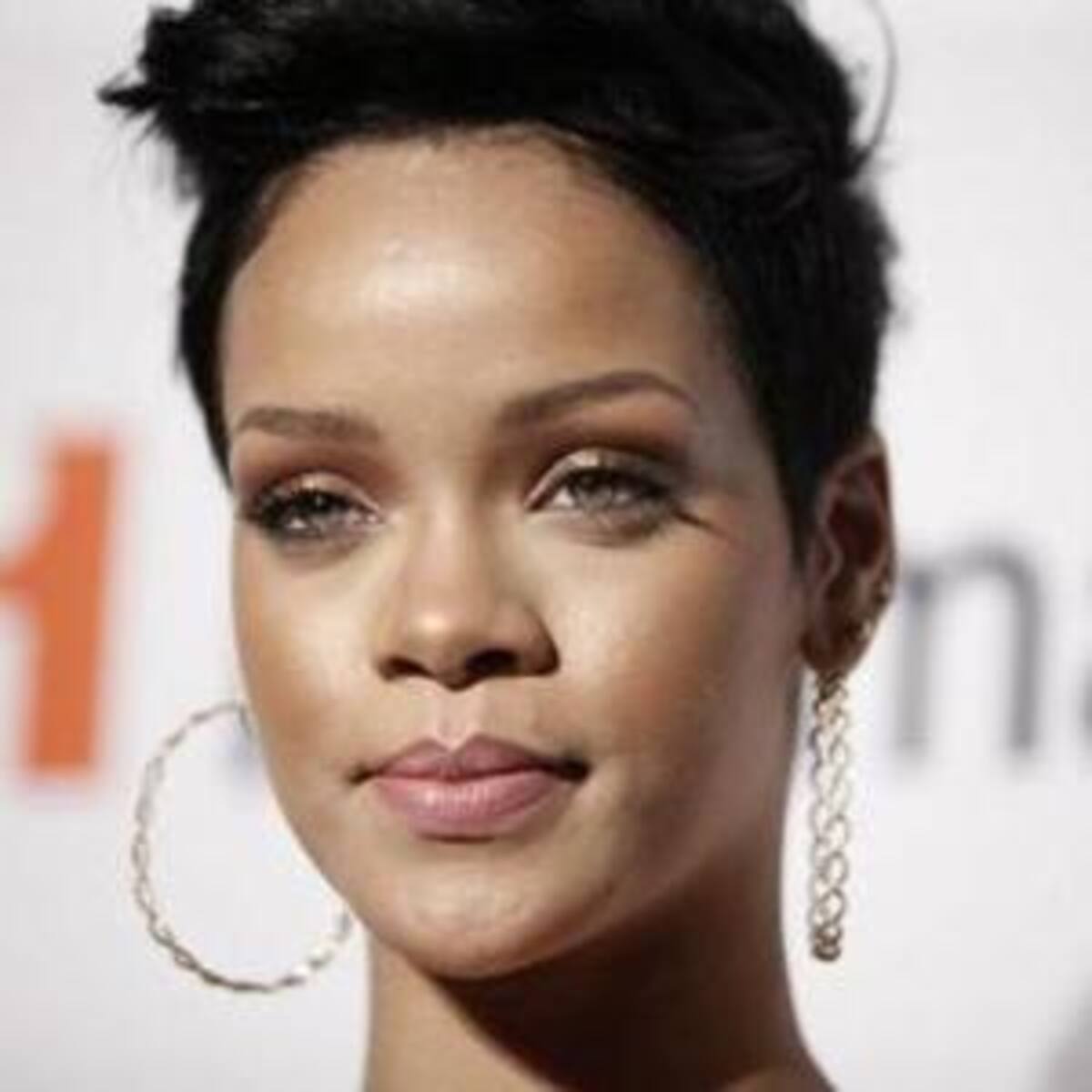 Rihanna desmiente tener herpes