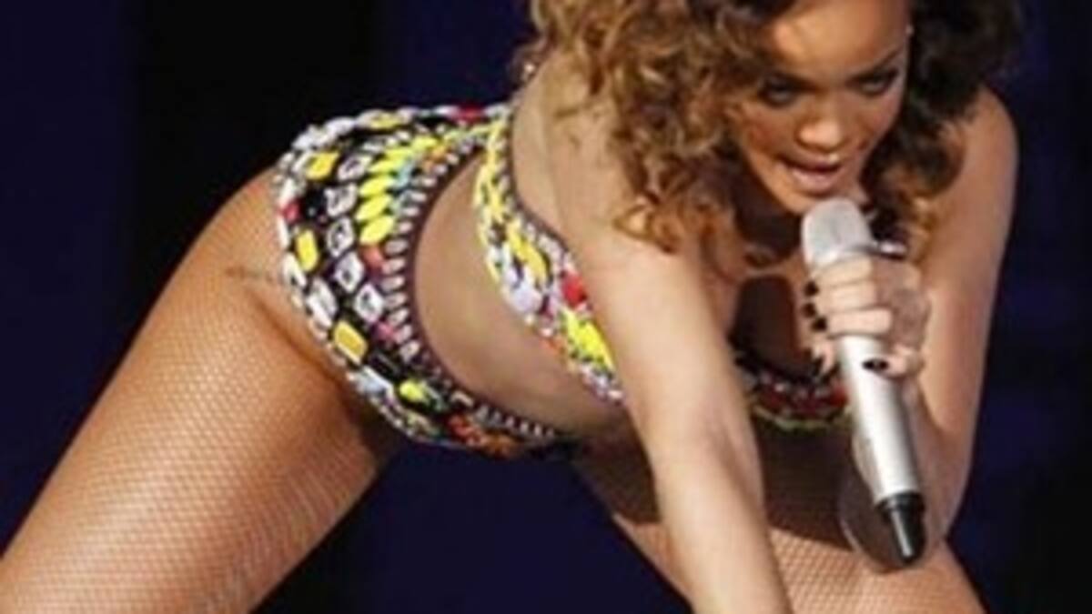 Rihanna, Guetta y Enrique Iglesias, los reyes del "Me gusta"