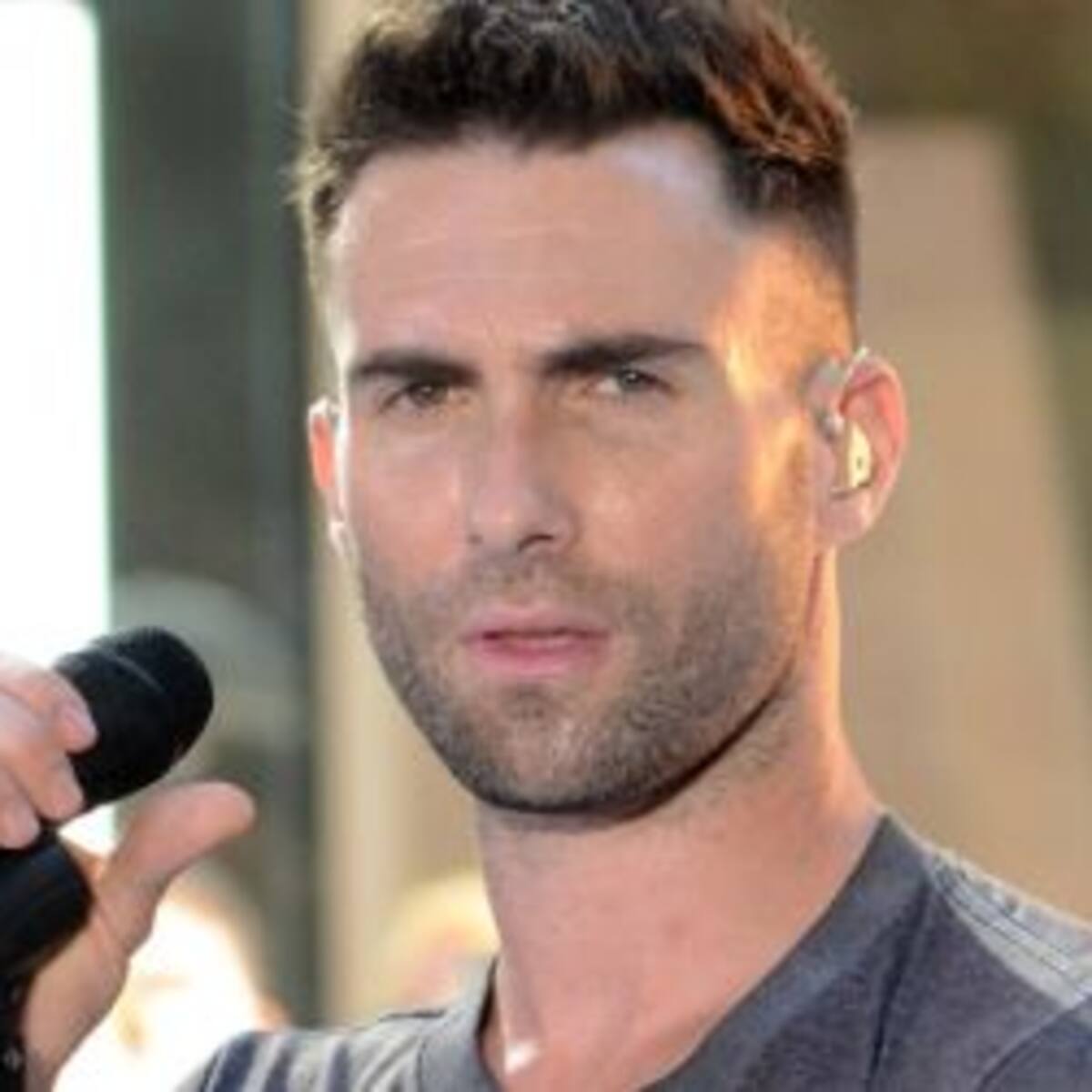 Las fans no están contentas con el nuevo look de Adam Levine