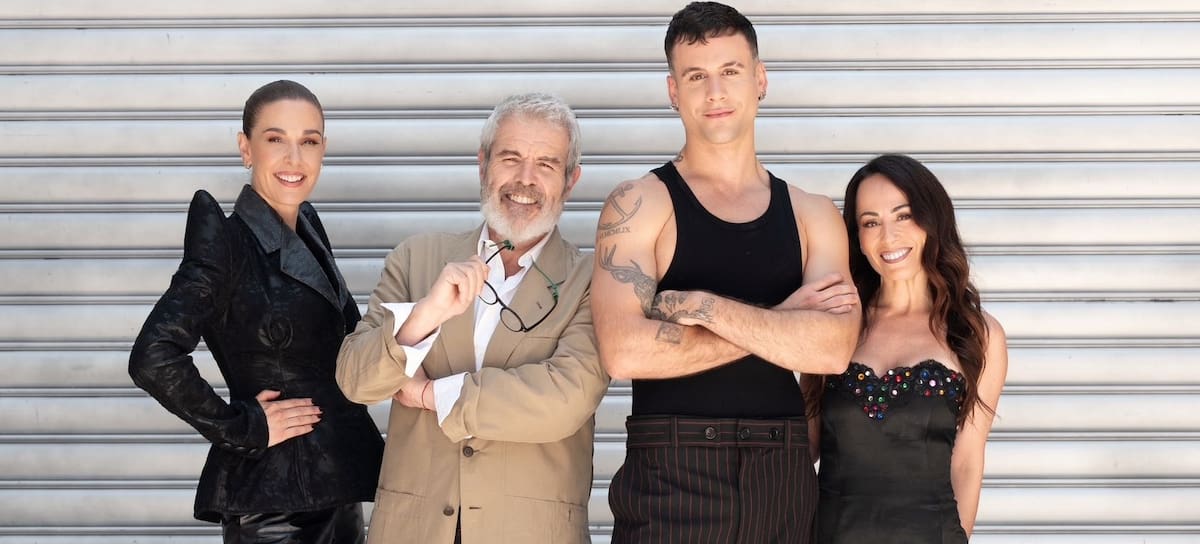 Foto de Raquel Sánchez Silva, junto a los jueces de 'Maestros de la costura celebrity'