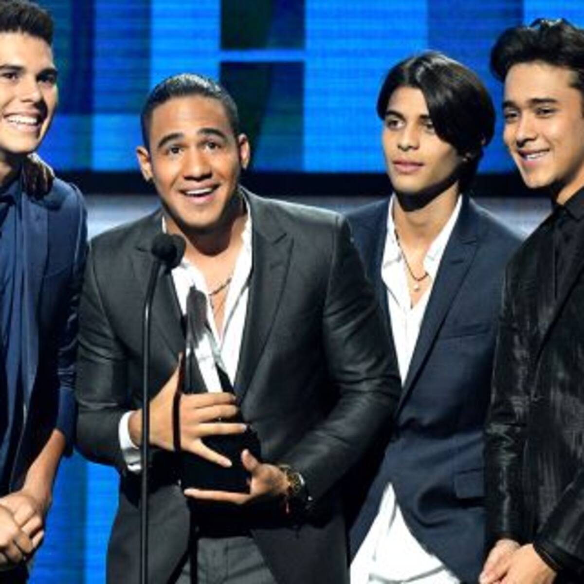 CNCO anuncia su primera gira mundial