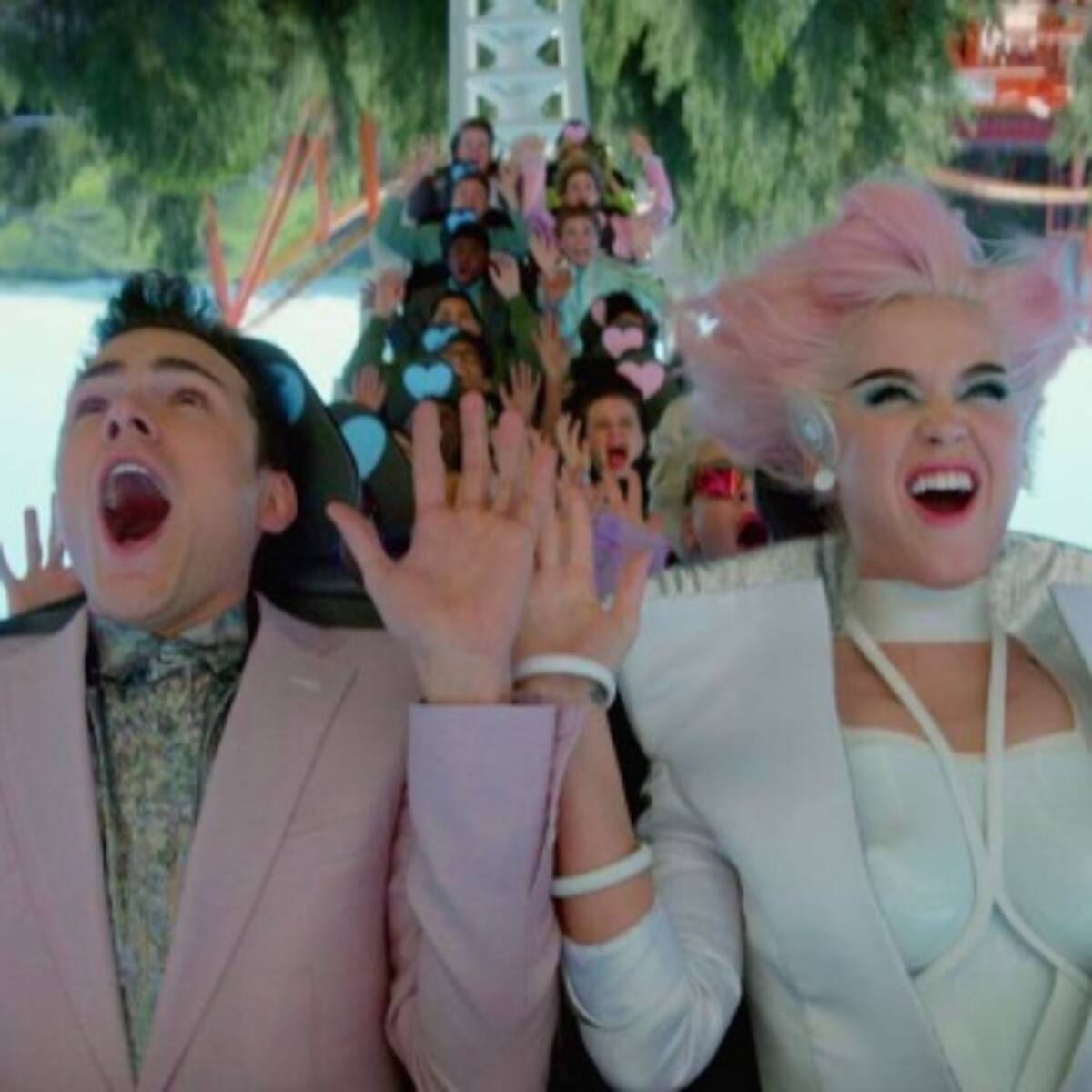 Katy Perry estrena vídeo de "Chained To The Rhythm"