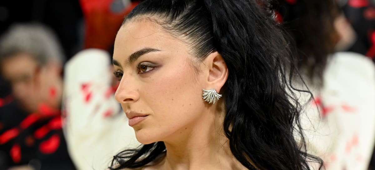 Charli xcx en la Met Gala 2026 en el Metropolitan Museum of Art en Nueva York - Variety via Getty Images