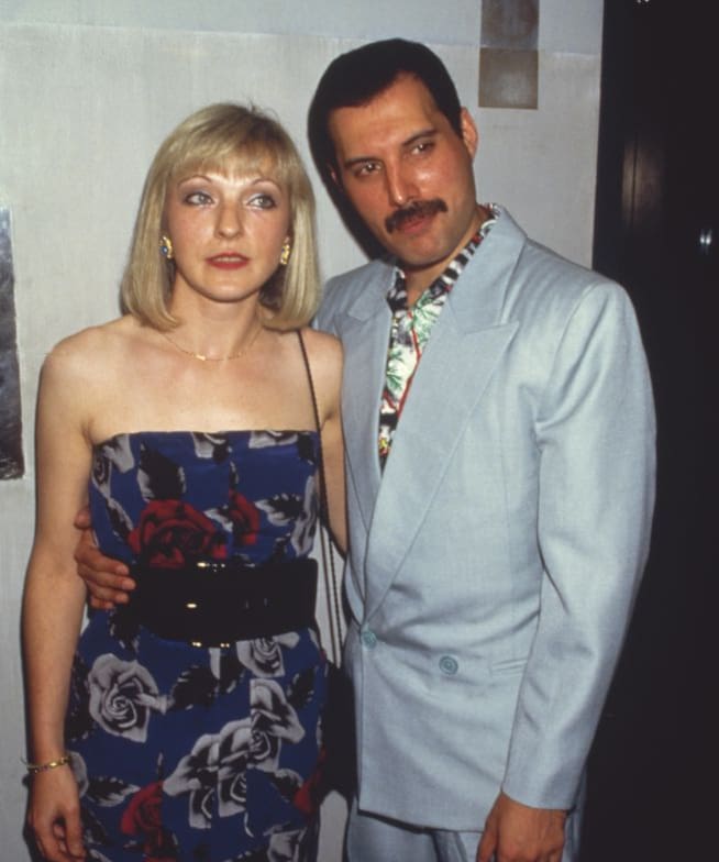 Freddie Mercury siempre consideró a Mary Austin su gran amor, además de su gran amiga. 
