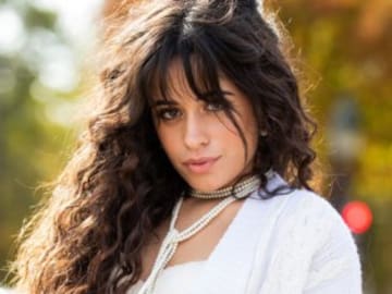 Camila Cabello revoluciona la red con su nueva música y su discurso body-positive