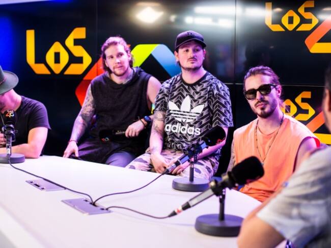 Piso 21 se divierte en los estudios de Los40 junto a Tony Aguilar