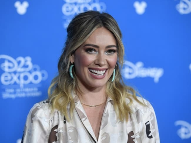 Hilary Duff en la D23 Expo