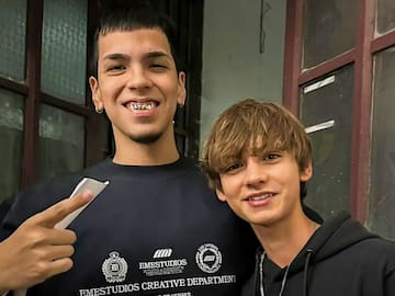 El cromas, se rompe al hablar por primera vez de la violencia de género que vivió su madre y Rozalén reacciona