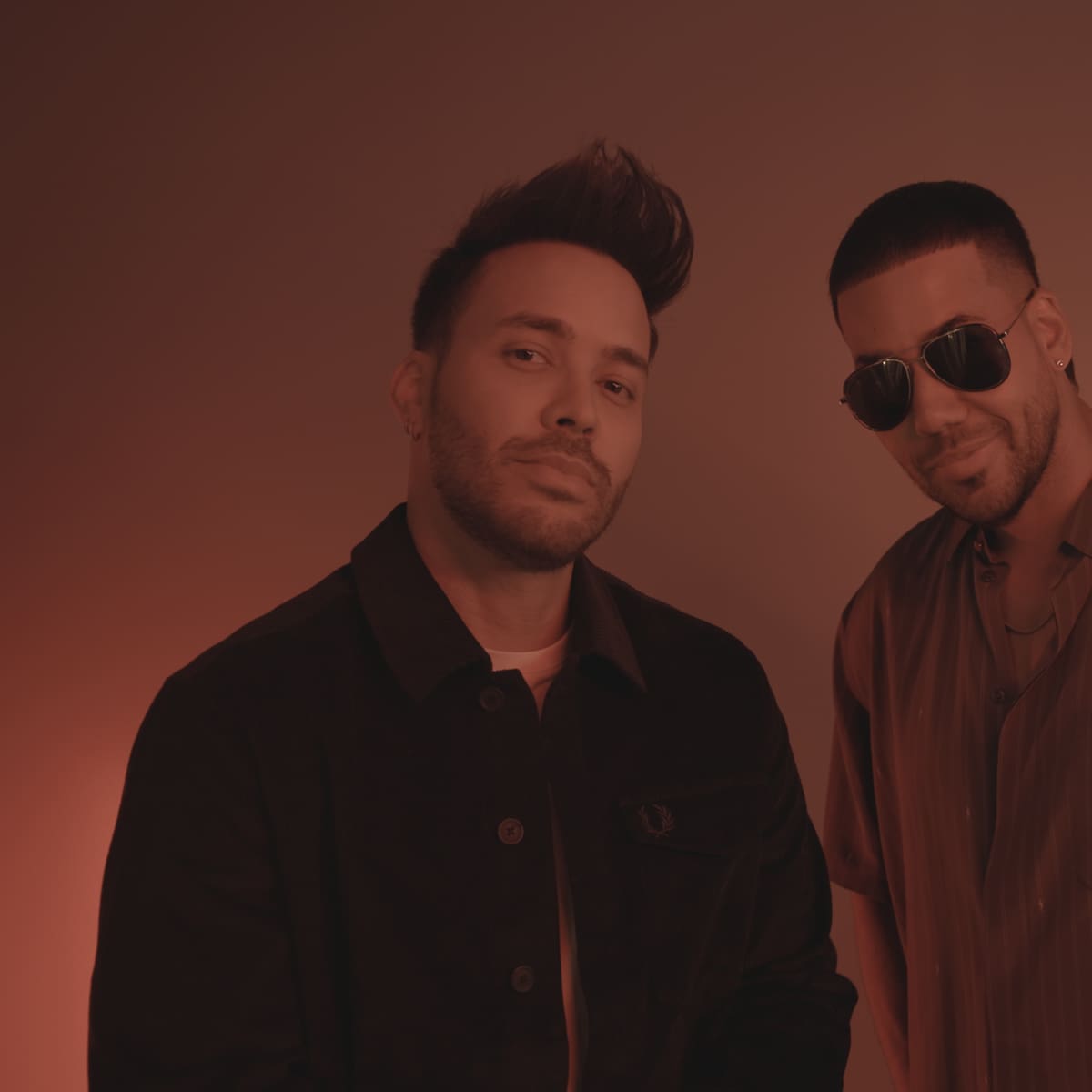 Romeo Santos y Prince Royce cambian las flechas de Cupido por 'Dardos' como regalo de San Valentín a sus fans