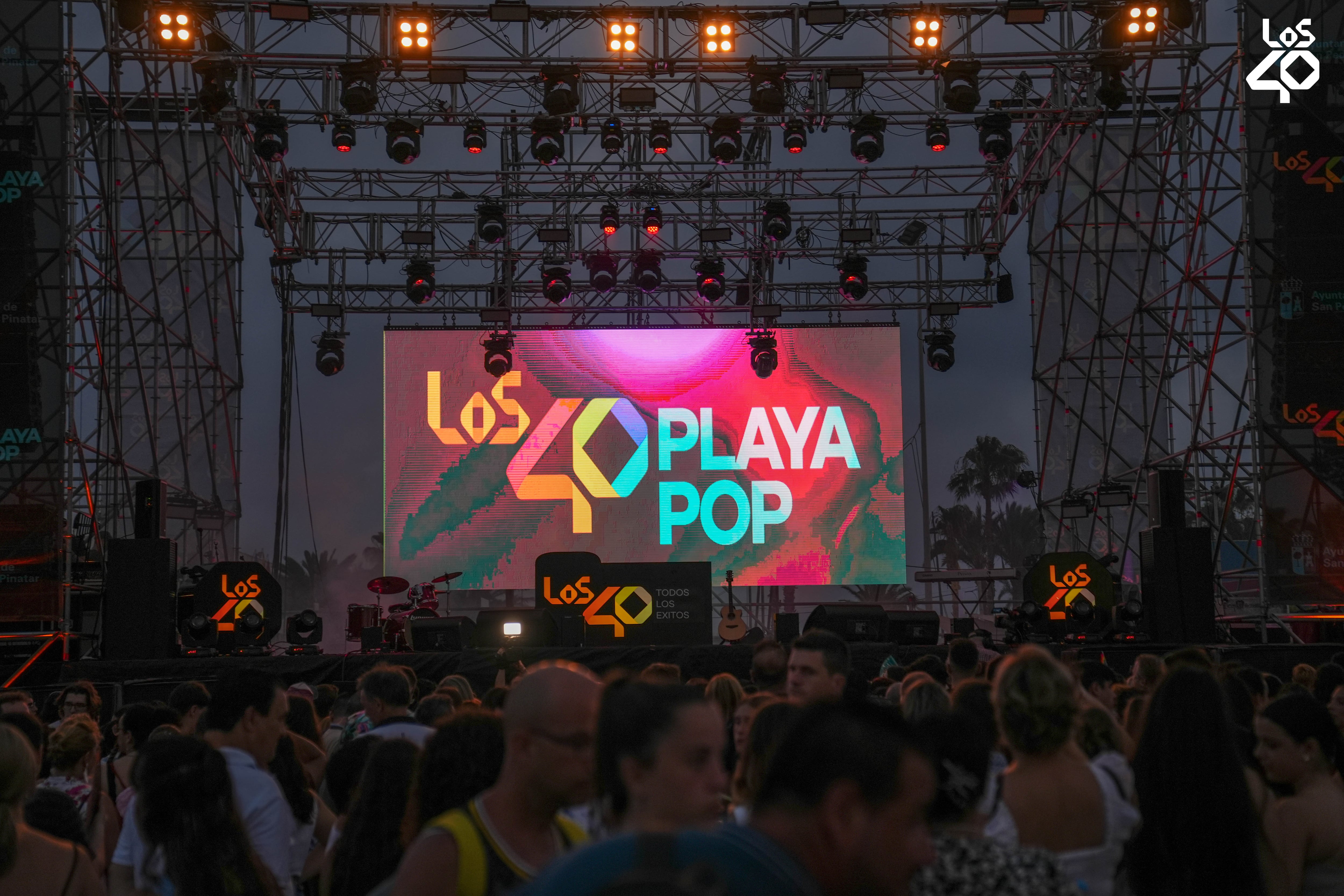 Foto nocturna LOS40 Playapop