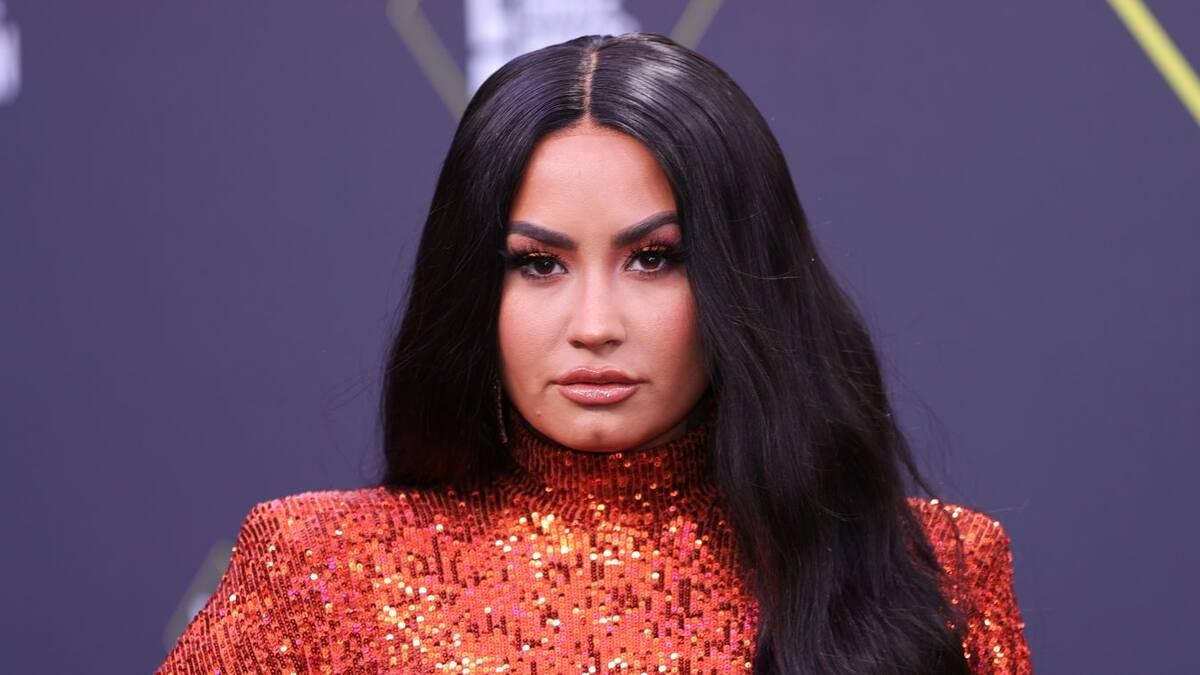 Demi Lovato confirma las colaboraciones de su nuevo disco: Ariana Grande, Saweetie, Noah Cyrus y Sam Fischer