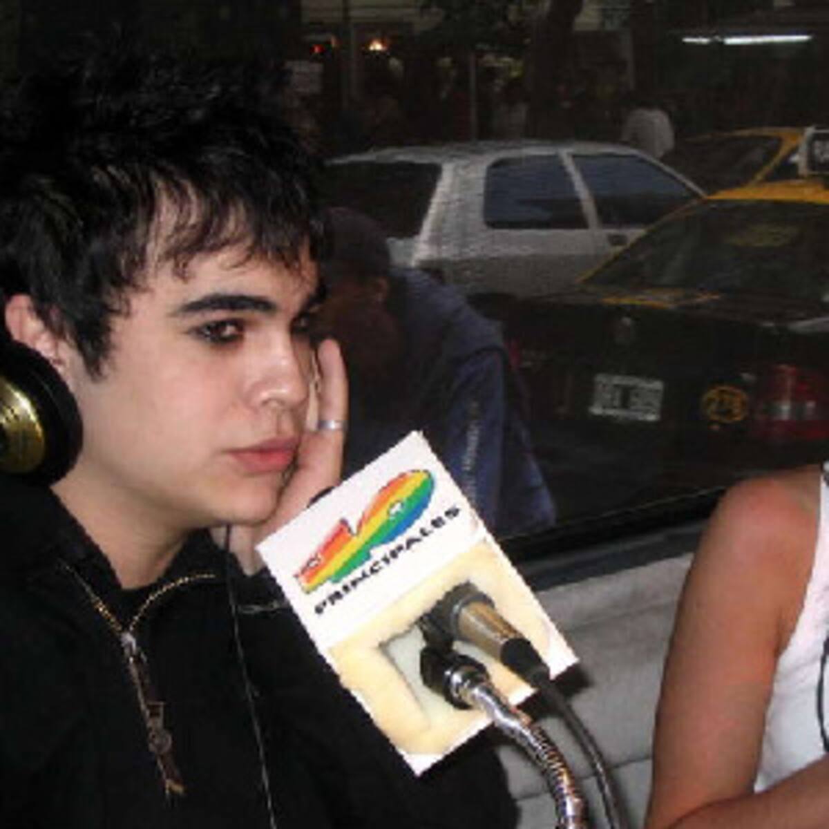 Airbag firma autógrafos.