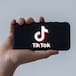 CÓMO CAMBIAR EL FONDO DE LOS VÍDEOS EN TIKTOK PASO A PASO