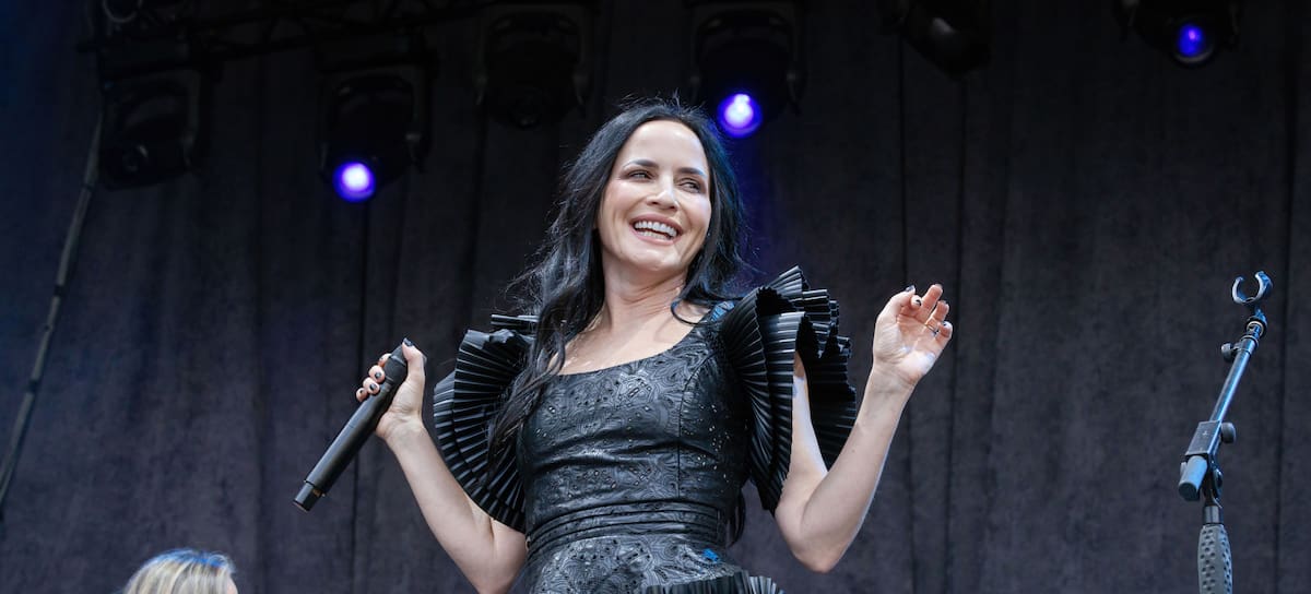 Andrea Corr de The Corrs en concierto en Berlín.