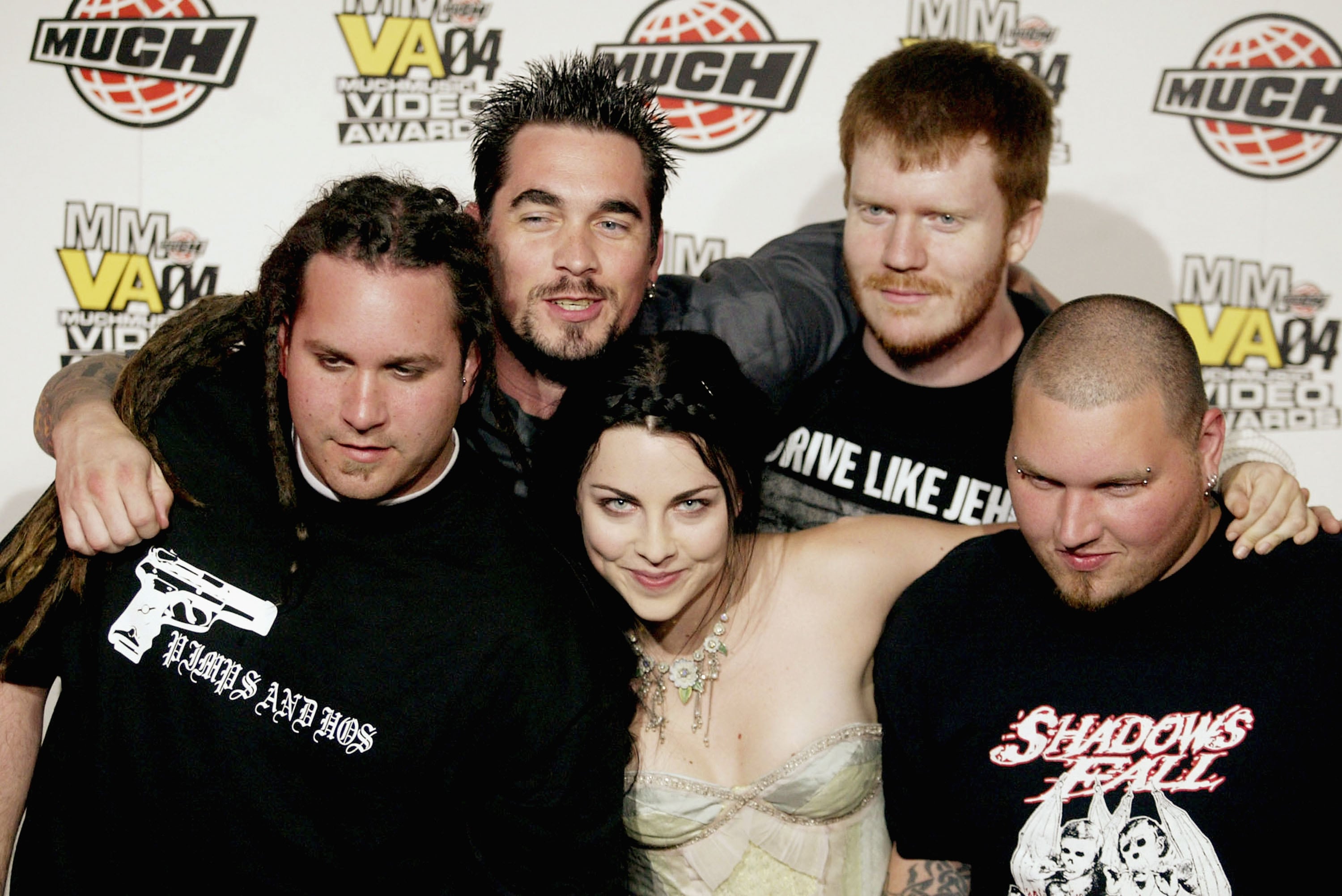 La banda Evanescence, durante los Much Music Video Awards de 2004.