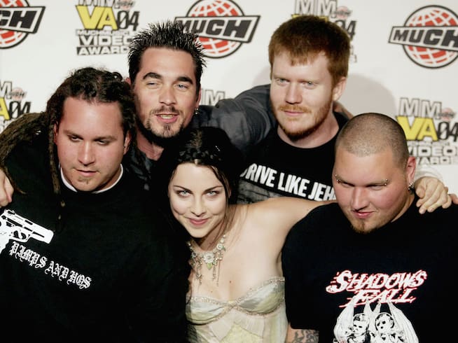 La banda Evanescence, durante los Much Music Video Awards de 2004.