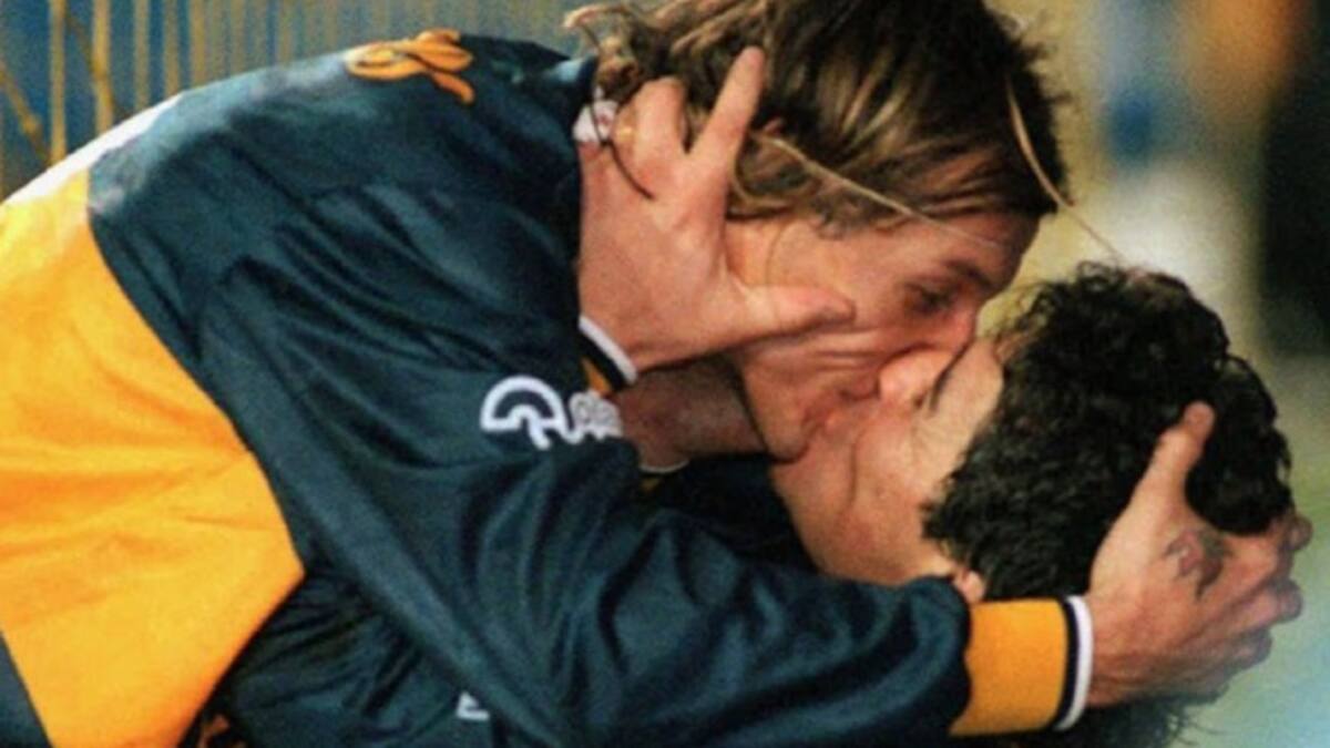 ¡Los besos más apasionados del fútbol!