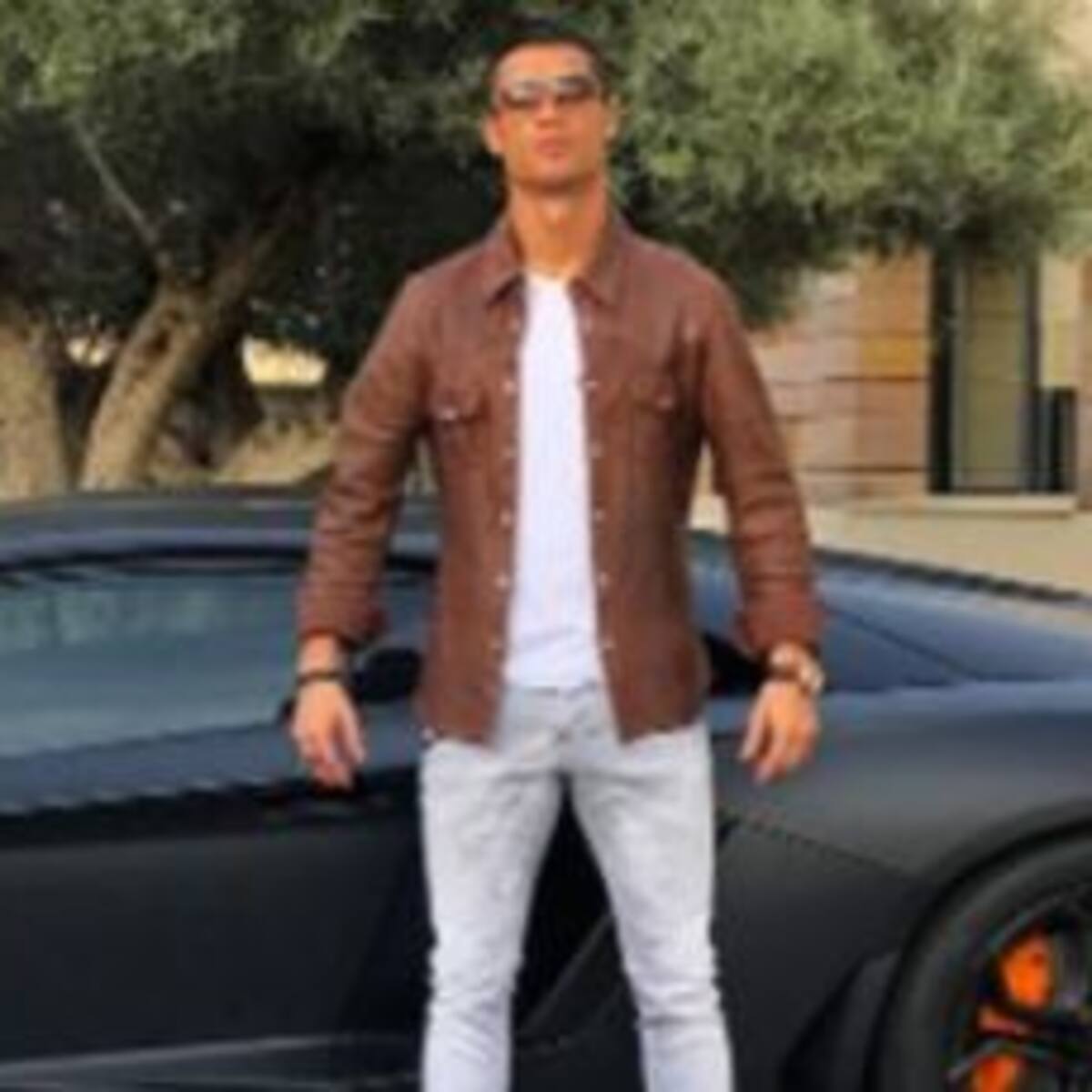 Cristiano Ronaldo presumió su auto nuevo, y le llovieron memes!