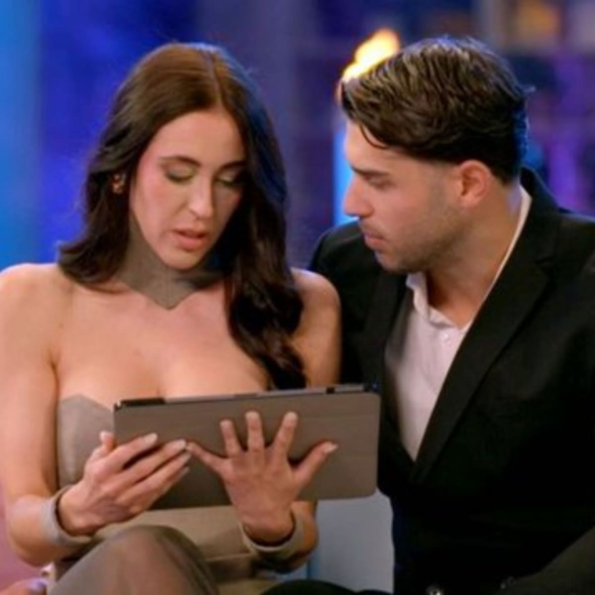Las imágenes más eróticas de Luis y Nieves que no esperaba Julia en el reencuentro de ‘La isla de las tentaciones’ la dejan en shock