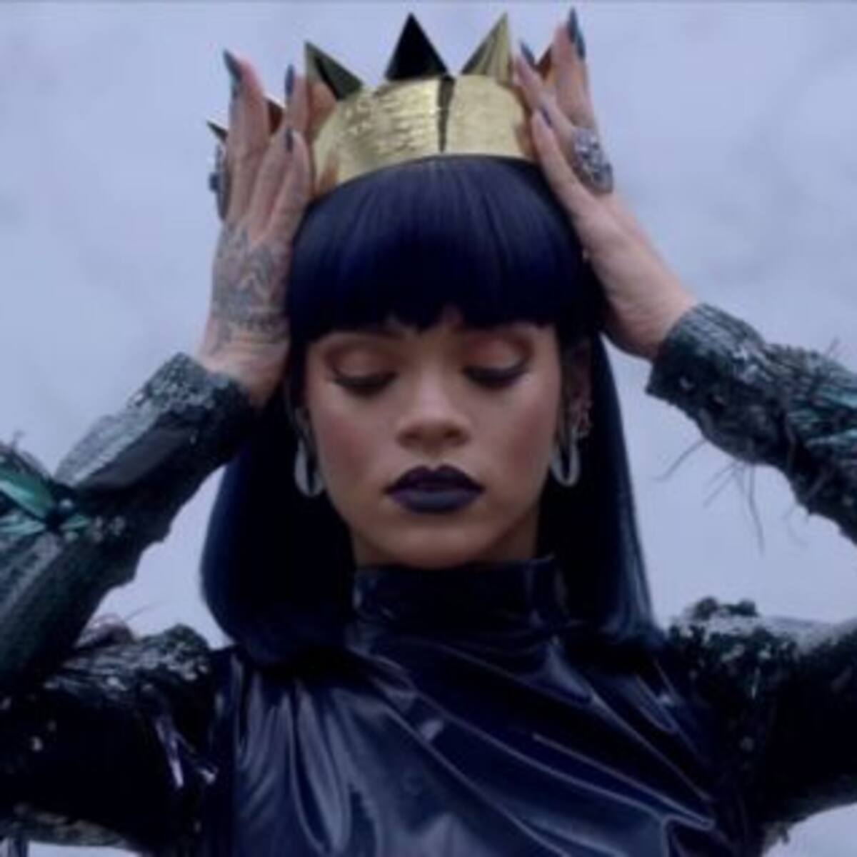 Rihanna se suma a una de las series del momento