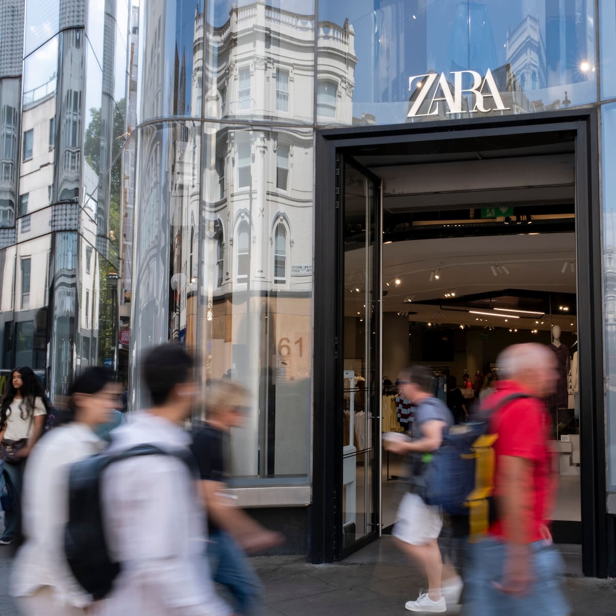 10 prendas en tendencia que no pueden faltar este otoño en tu armario de Zara