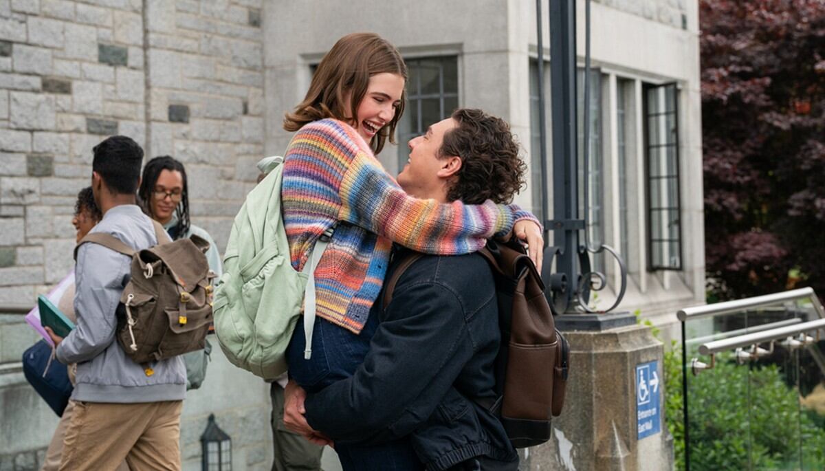 Imagen promocional de la serie de 'Off Campus' cedida por Prime Video