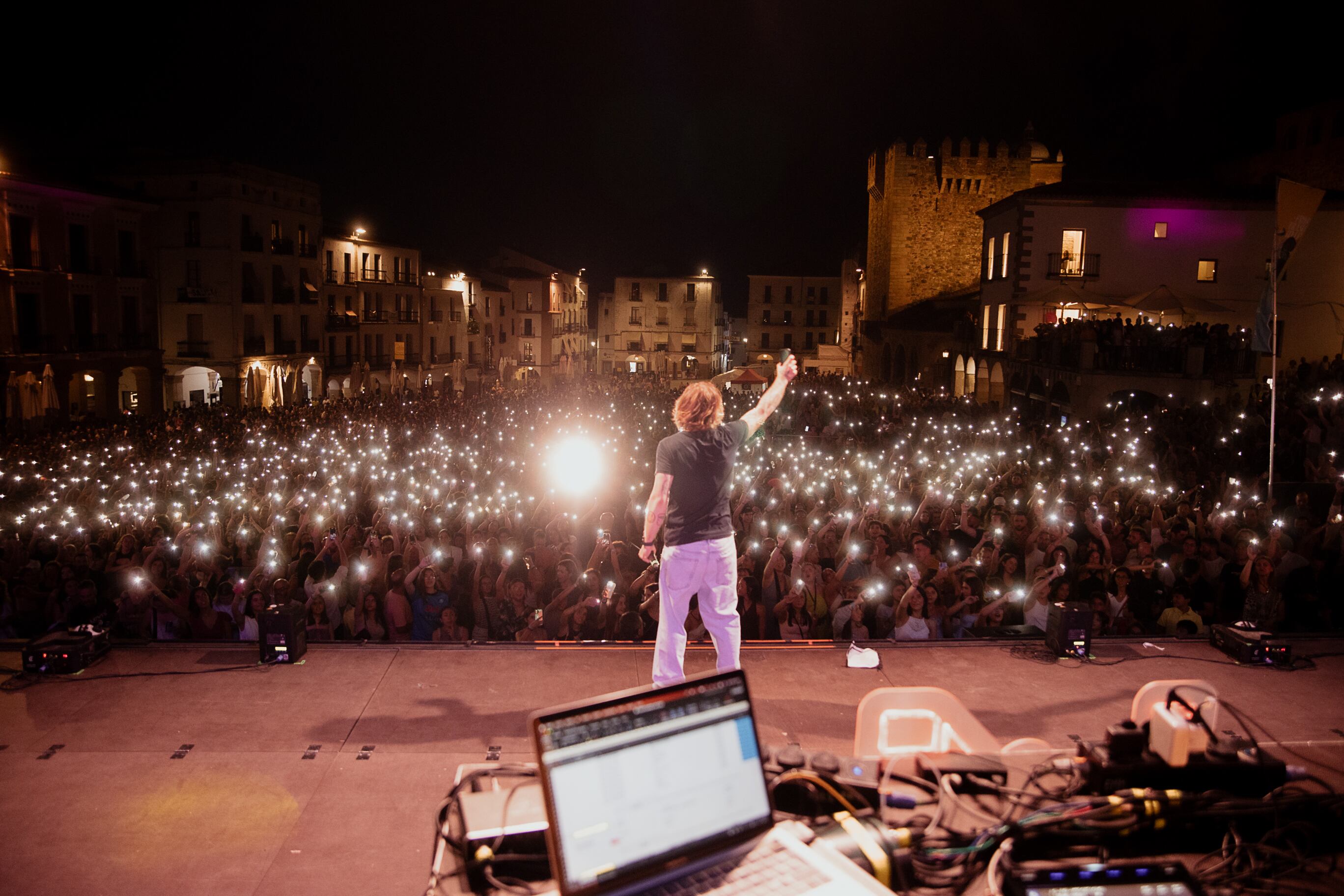 La Plaza Mayor de Cáceres brilló más que nunca con LOS40 Summer Live 2025.