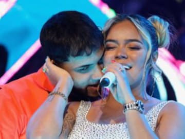 Karol G felicita a Anuel AA con una foto que pone fin a los rumores de ruptura