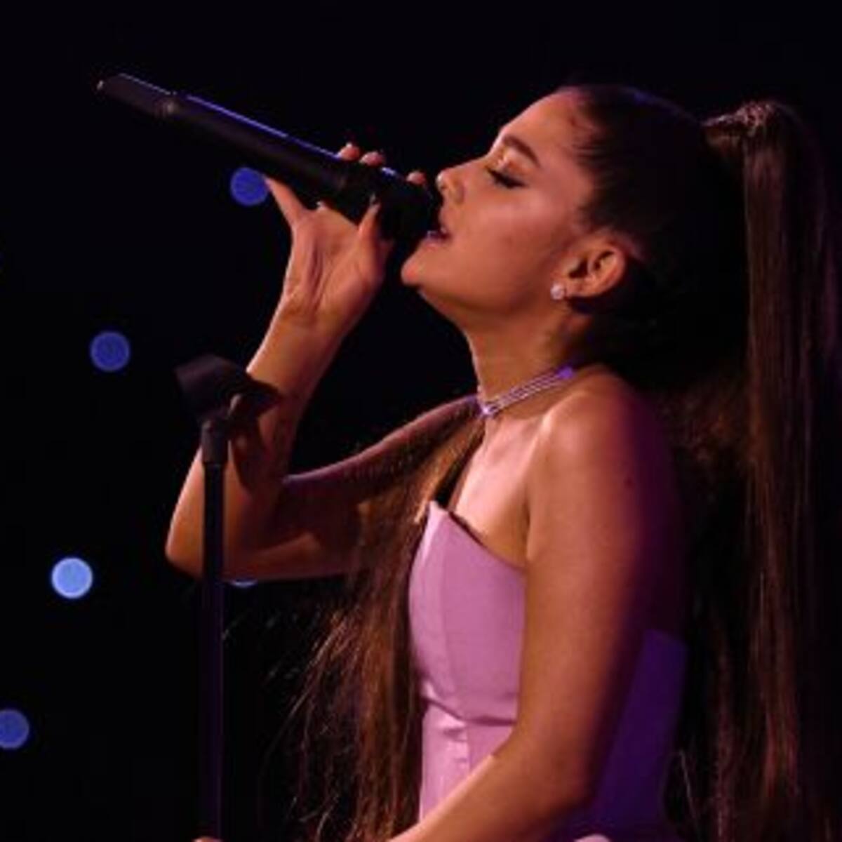¿Ariana Grande volvió con un ex?