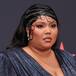 LIZZO LANZA NUEVOS MODELOS DE SU LÍNEA DE ROPA A BASE DE TWERK Y MUCHO GLITTER