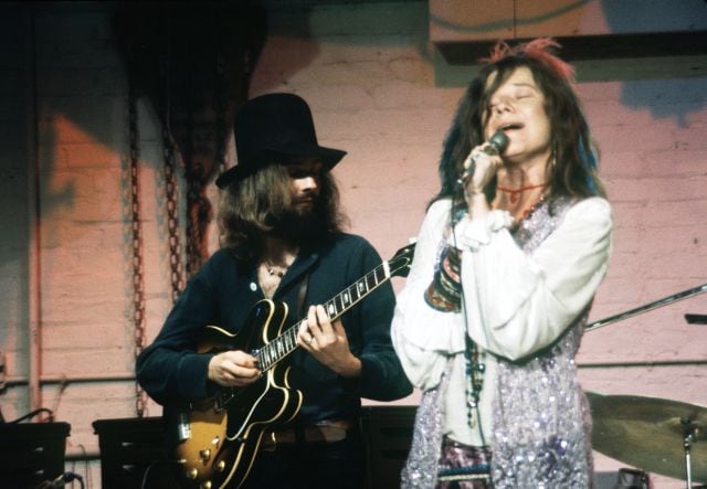 Janis Joplin cantando en uno de sus últimos shows.