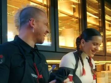 Rosalía presenta su sándwich ‘Motoumami’ con Dabiz Muñoz, ¡y tenemos la receta!