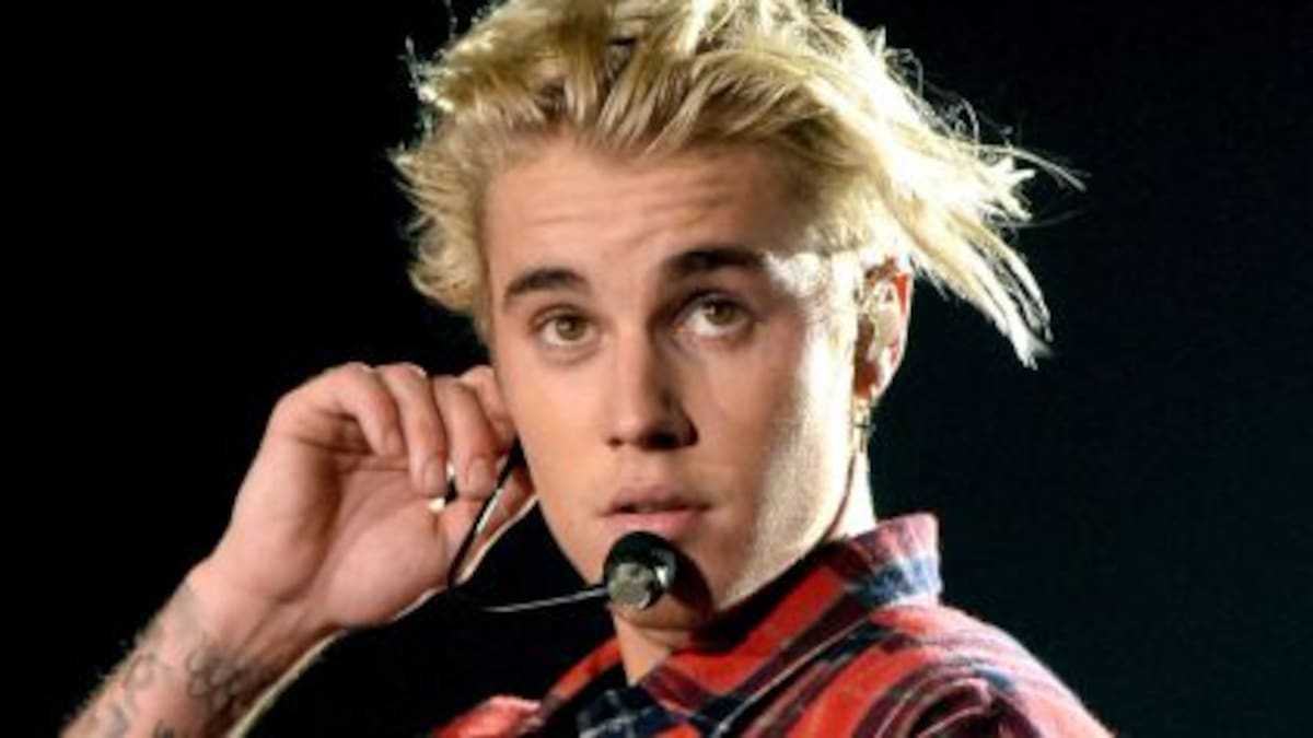 El estornudo de Justin Bieber en pleno show