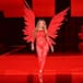 Karol G marca un antes y un después en el 'Victoria’s Secret Fashion Show 2025' con una actuación en español