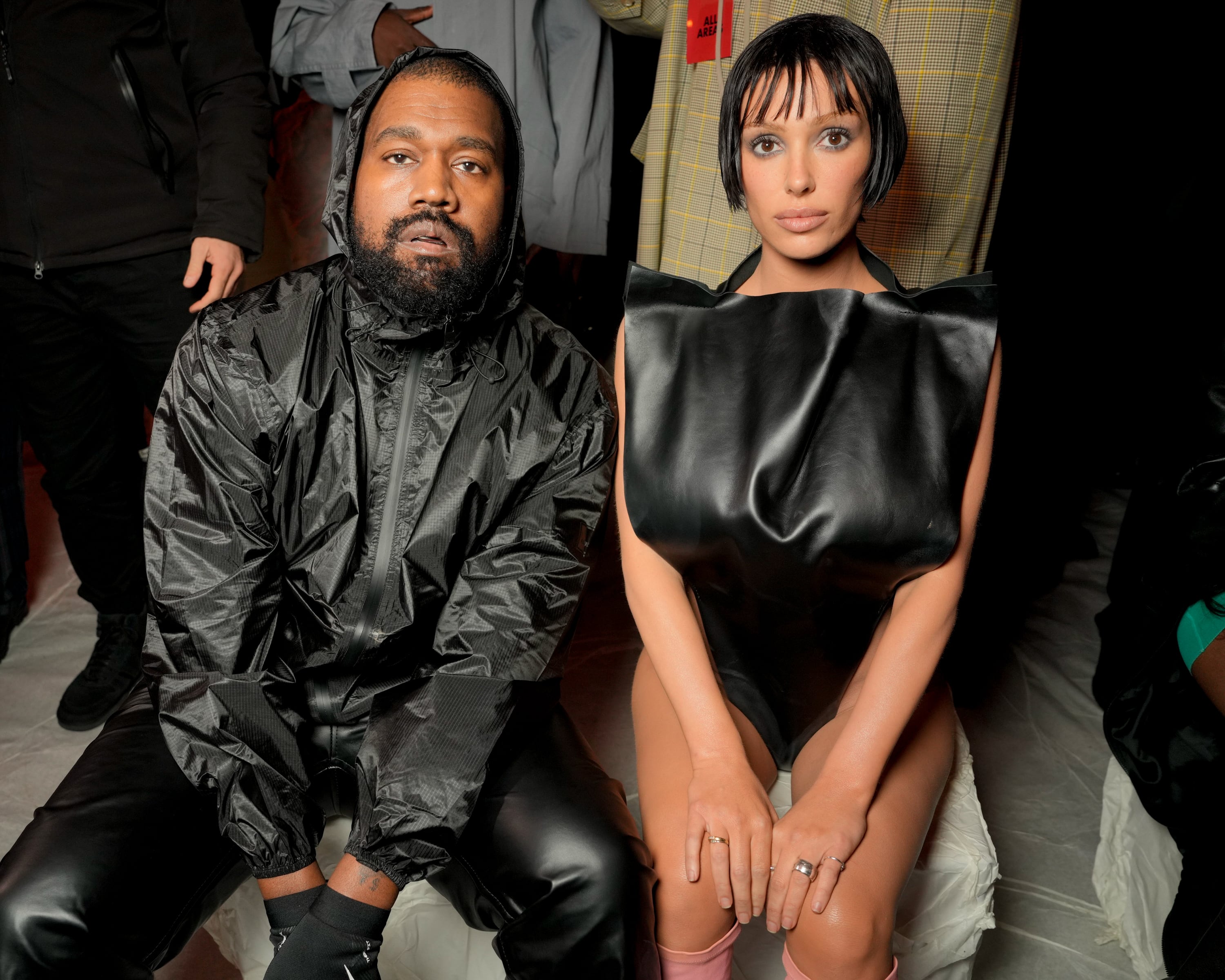 Kanye West y Bianca Censori en Marni RTW Fall 2024 en Milan