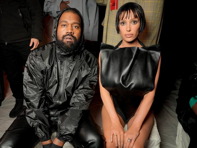 Kanye West y Bianca Censori en Marni RTW Fall 2024 en Milan