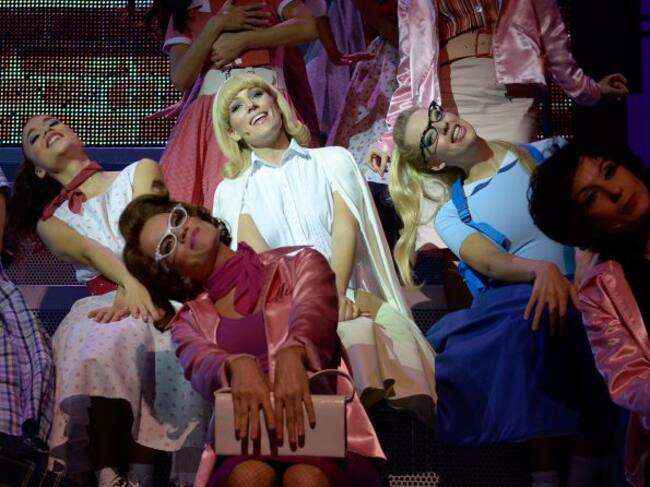 Edurne en el papel de Sandy, durante una actuación de 'Grease' en el año 2011