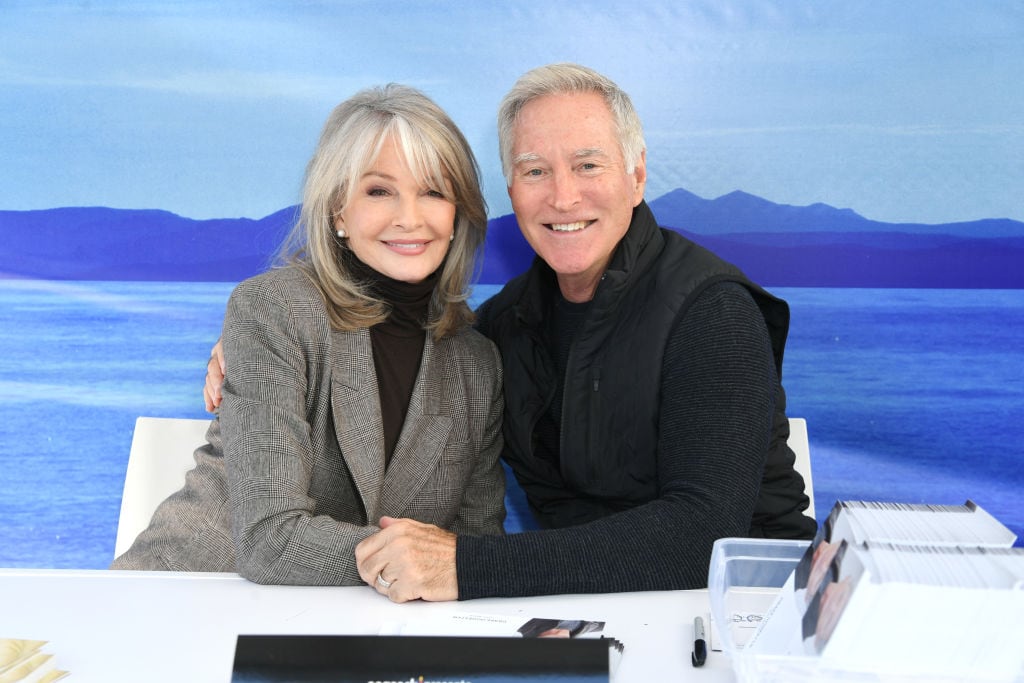 Deidre Hall y Drake Hogestyn, 2022