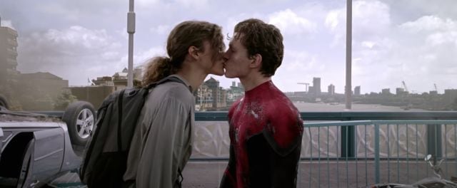 Zendaya y Tom Holland besándose en &#039;Spider-Man: Lejos de casa&#039;.