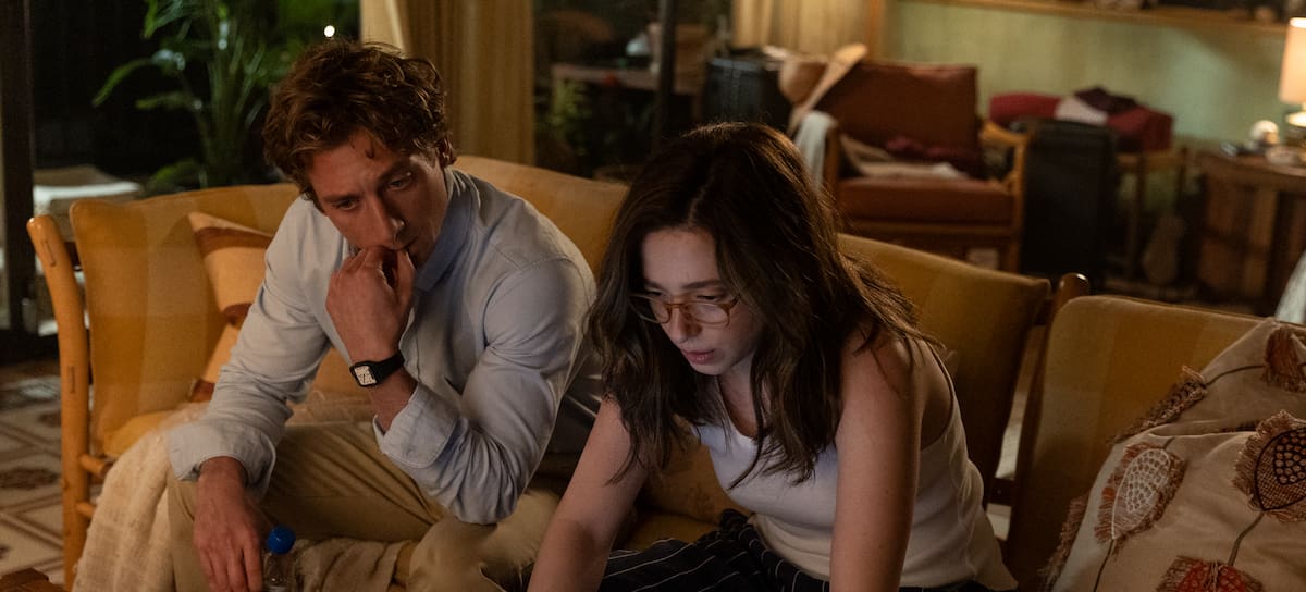 Jeremy Allen White y Mikey Madison en 'El precio de la red'. / Sony Pictures