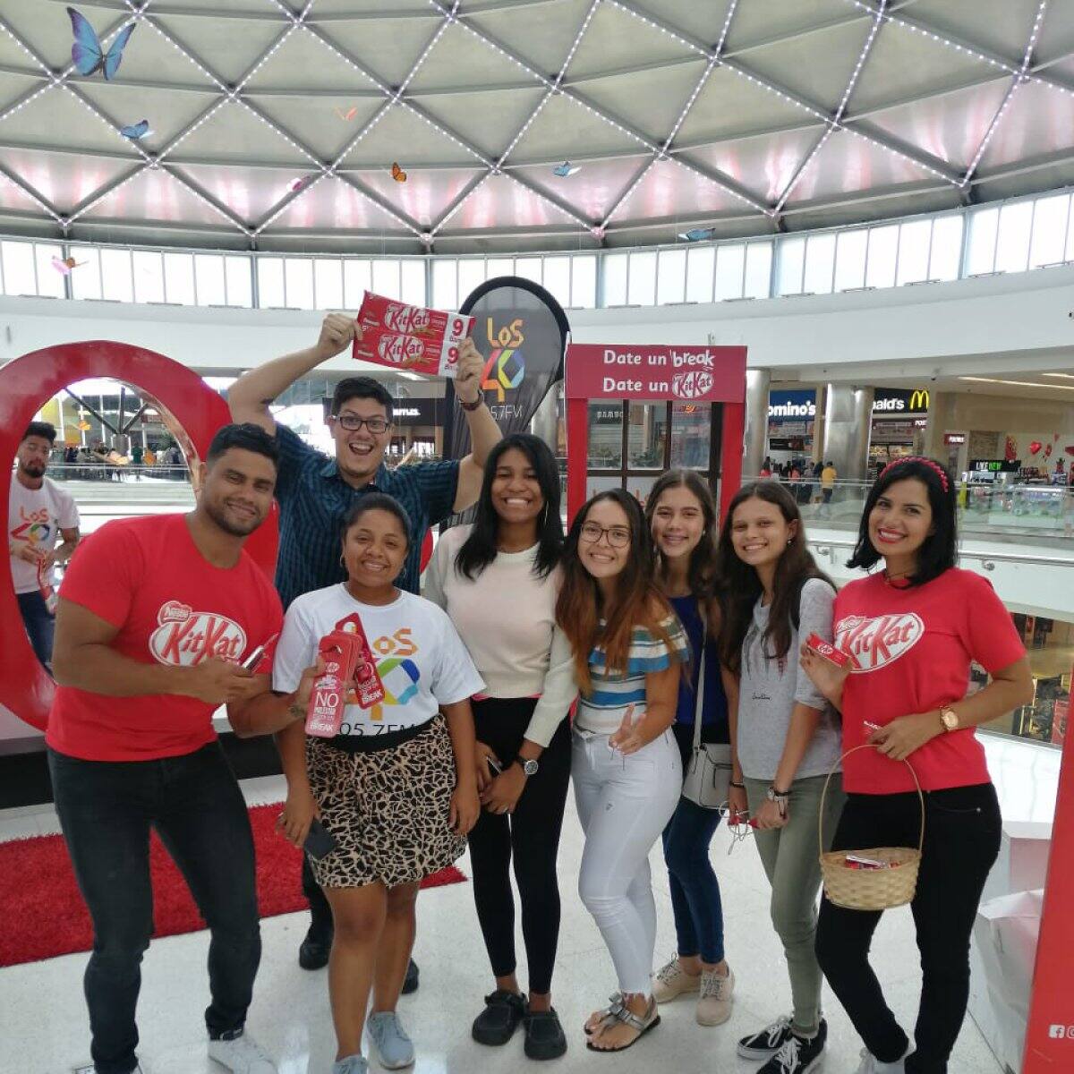 Cabina del Amor Kit Kat