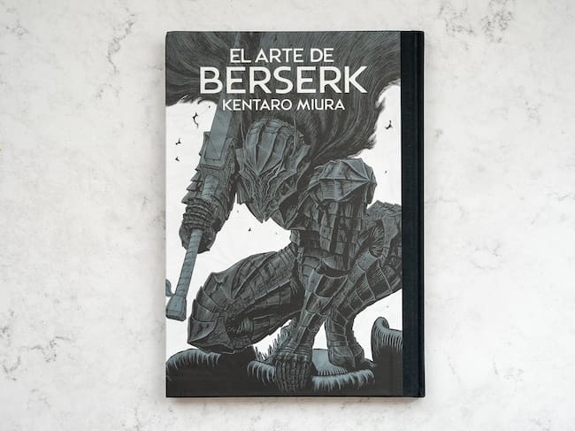 El catálogo de la exposición de arte de Kentaro Miura llega a España de la mano de Panini.