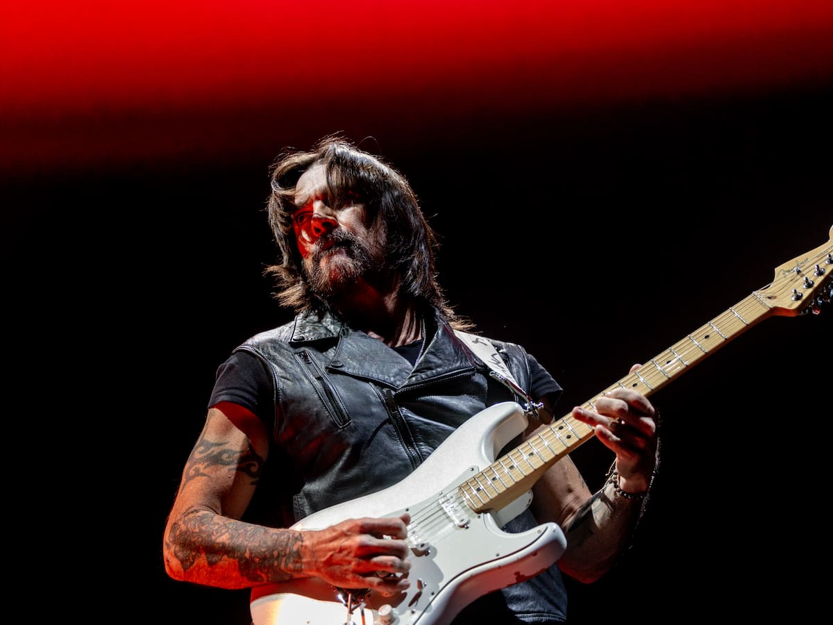 Juanes celebra sus 25 años de carrera en Madrid con Manuel Carrasco y Pablo López como invitados y mensajes poderosos