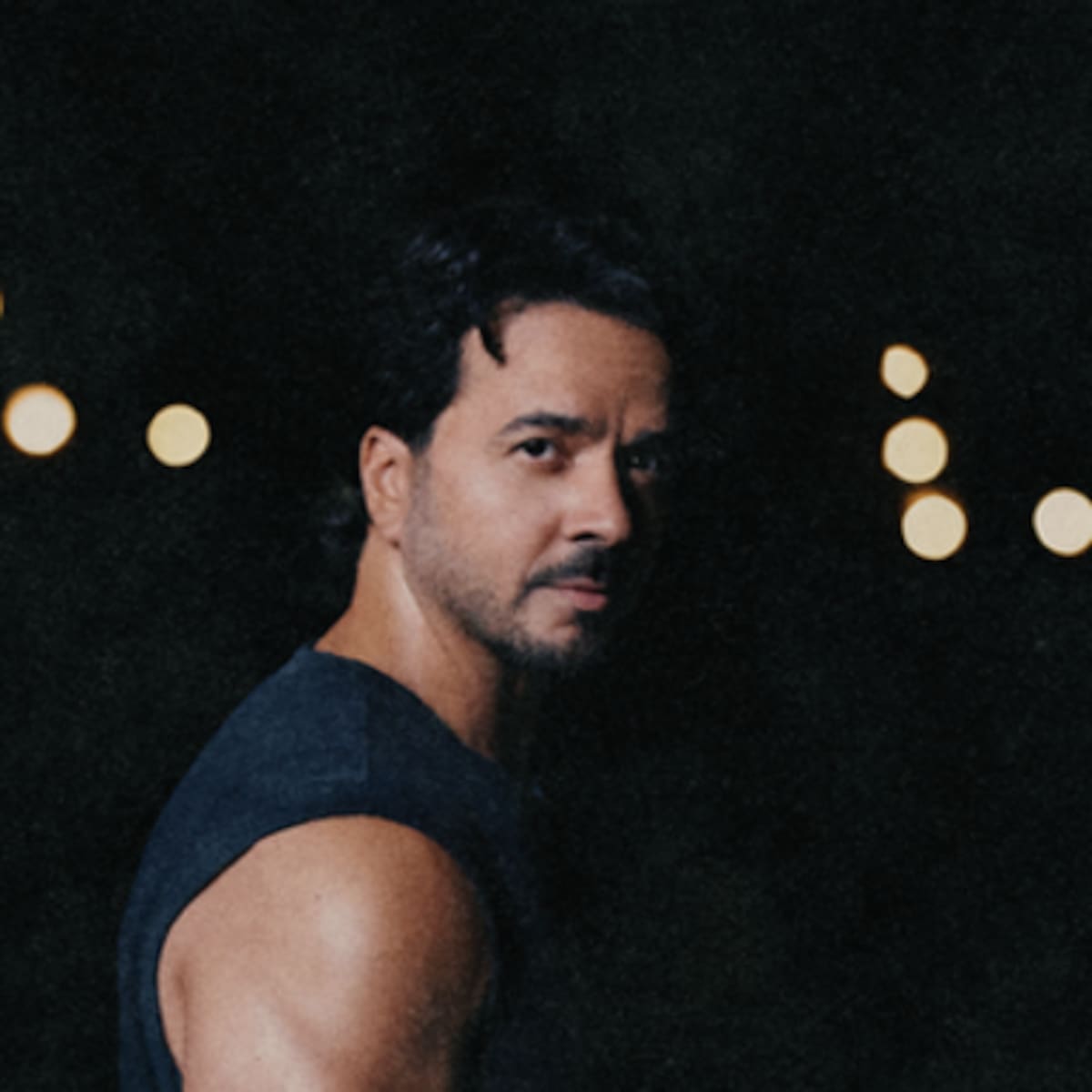 Luis Fonsi dice adiós en forma de bachata con 'Me Despido'