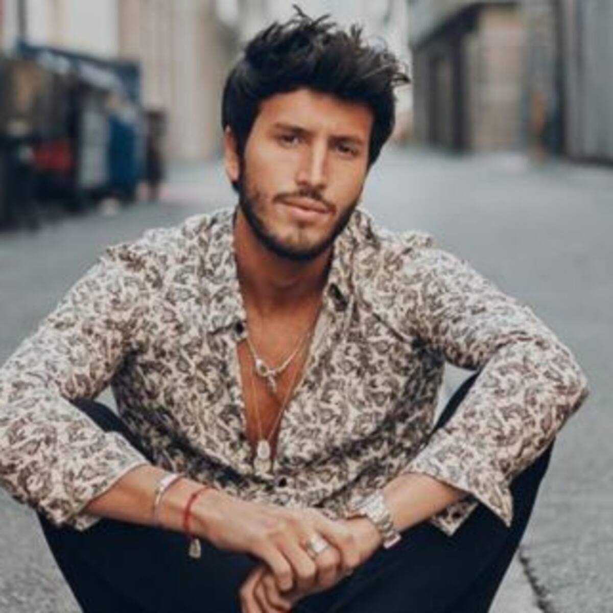 ¡Estás igual! Sebastián Yatra compartió fotos inéditas de su graduación