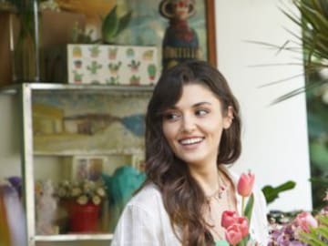 Hande Erçel (‘Love is in the air’): 5 fotos que muestran la relación que tiene con su hermana Gamze Erçel