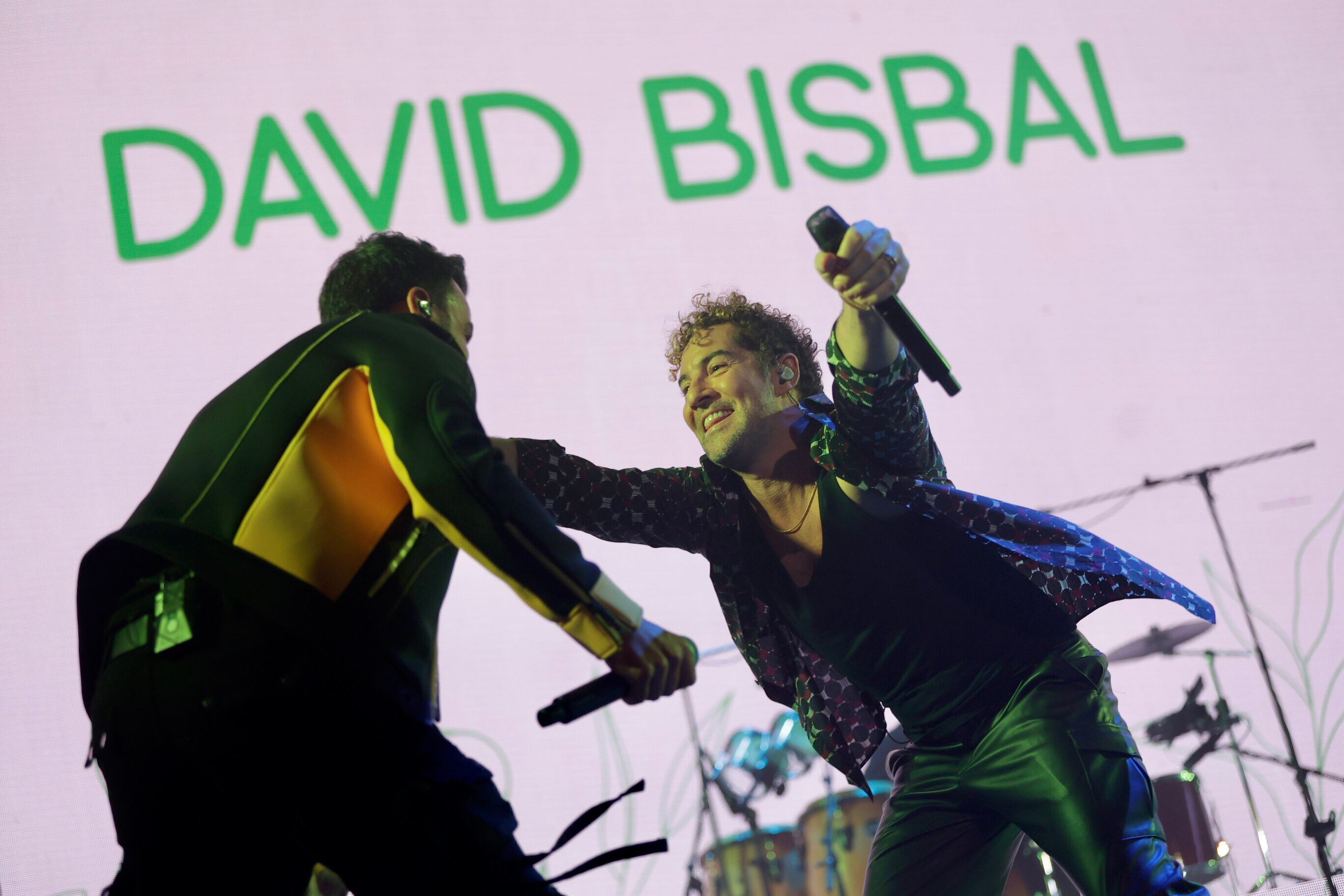 Luis Fonsi y David Bisbal, en Vive Dial 2023.