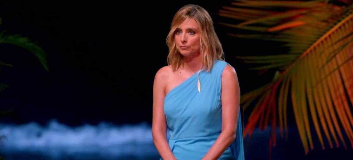 Sandra Barneda informa de que se desactiva la luz de la tentación en 'La isla de las tentaciones 8'.